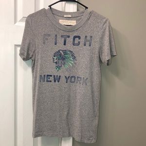 A&f Grey graphic tee